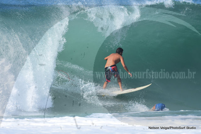 Foto Colocando pra dentro - Posto 11 - Recreio - Imagem 1